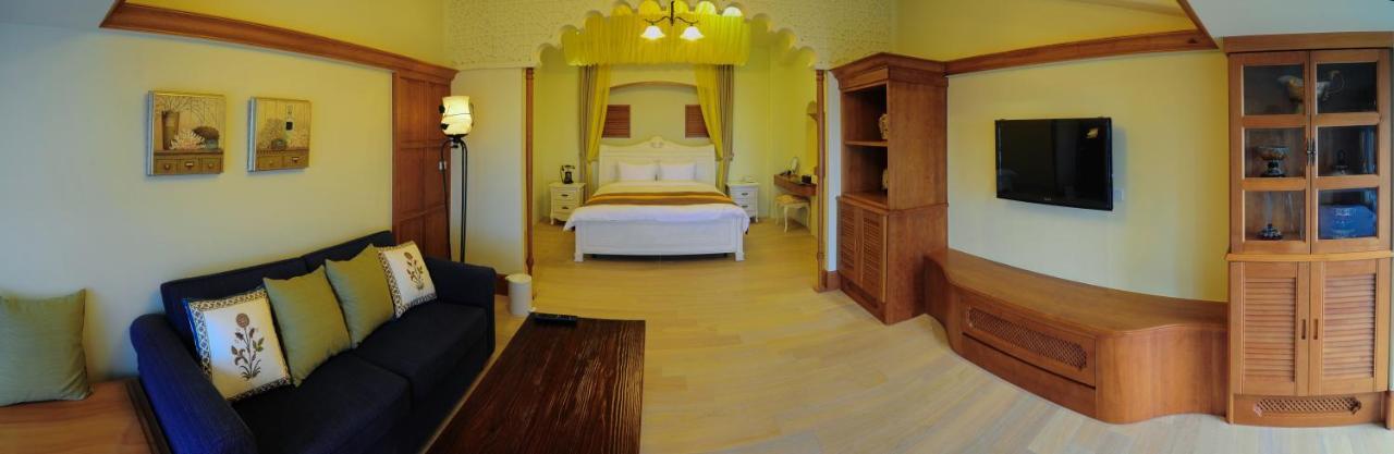 Chateau Villa Toucseng Szoba fotó